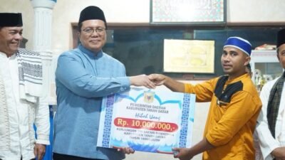 Hujan Tak Surutkan Semangat, Wabup Ahmad Fadly Pimpin Safari Ramadhan ke Masjid Jihad Lubuk Jantan