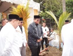 Wabup Fadly Letakkan Batu Pertama Kantor Baru PKS Tanah Datar