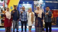 Bupati Tanah Datar Kunjungi Stand Pemkab pada Apkasi Otonomi Expo 2025