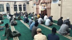 Gerhana Bulan, Ratusan Jemaah Padang Panjang Laksanakan Salat Khusuf