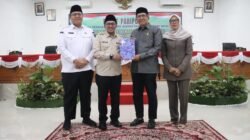 Ranperda APBD Perubahan 2025, Bupati Eka Putra Tanggapi Pertanyaan 8 Fraksi DPRD Tanah Datar