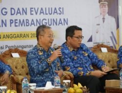 Wabup Ahmad Fadly Pimpin Rapat Monev Triwulan II