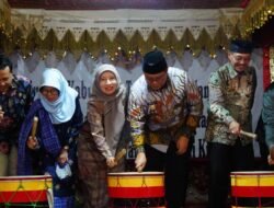 Wabup Ahmad Fadly Launching Sekolah Binaan Bundo Kanduang di Tanah Datar