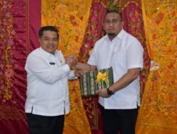 Bupati Agam Lobi Dukungan Pembangunan ke DPR RI, Andre Rosiade Resmikan BTS dan Serahkan Ambulans di Agam