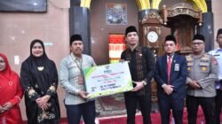 Wali Kota Riyanda Hadiri Pendistribusian Zakat Reguler BAZNAS Sawahlunto Senilai Rp659,9 Juta