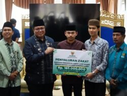 22 Putra Putri Tanah Datar Terima Bantuan Kaderisasi Ulama Senilai Rp 165 Juta