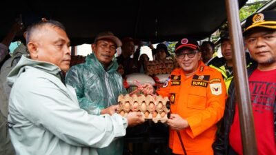 Bupati Eka Putra Tinjau Lokasi Banjir di Tanah Datar, Pastikan Penanganan Cepat dan Tepat
