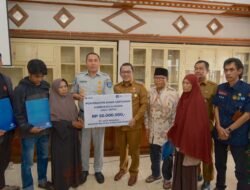 Ahli Waris Korban Kecelakaan Beruntun Di Panyalaian Terima Santunan Dari PT Jasa Raharja