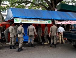 PKL di jalur dua jalan Sutoyo Batusangkar, direlokasi ke Eks TK Bhyangkari