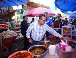 Tinjau Pasar Pabukoan, Bupati Eka Putra:&nbsp; Pedagang Untuk Tidak Menggunakan Bahan Berbahaya
