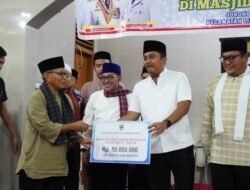 Safari Ramadan di Tanah Datar, Wagub Sumbar Bantu Masjid Al Amin Rp50 Juta