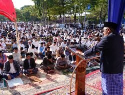 Pemkab Tanah Datar Fasilitasi Shalat Id Dua Hari, Bupati Eka Putra: Mari Jadikan Perbedaan ini untuk Mempererat Ukhuwah Islamyiah