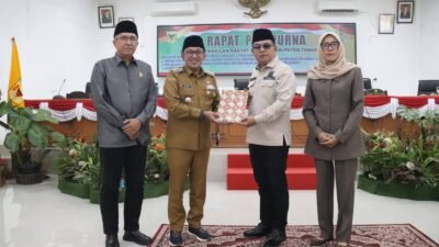 Tiga Ranperda Yang Diajukan, Ditanggapi Delapan Fraksi Di DPRD Tanah Datar
