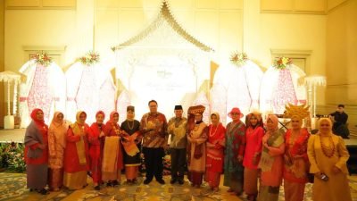 Hadir di HUT Perak Perkumpulan Wanita Minang Indojalito, Wabup Sampaikan Dukungan