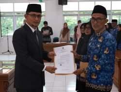Sekda Tanah Datar Lantik Pejabat Manajerial dan Serahkan SK Kepala UPTD TK, SD dan SMP