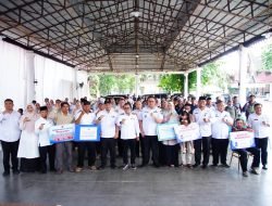 Pemkab Tanah Datar Salurkan Bansos dan BLT kepada Warga Terdampak Bencana Hidrometeorologi Tahun 2025