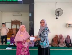 SMAN 3 Batusangkar Apresiasi Prestasi Siswa Saat Bagikan Rapor Semester Genap