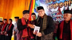 Diikuti 24 Grup, Wabup Ahmad Fadly Buka Lomba Pidato Adat Minangkabau