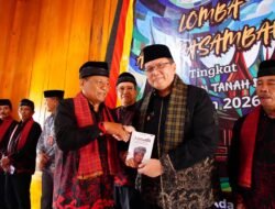 Diikuti 24 Grup, Wabup Ahmad Fadly Buka Lomba Pidato Adat Minangkabau
