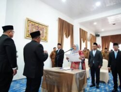 Lantik Empat Pejabat Administrator, Bupati Eka Putra Tekankan Percepatan Realisasi TKD