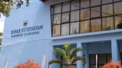 Pemkab Tanah Datar Salurkan Rp3,82 Miliar Bansos Merdeka Berobat untuk 549 Warga