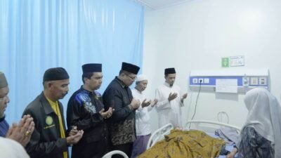 Wabup Ahmad Fadly Sampaikan Duka Cita atas Berpulangnya H. Afrizon