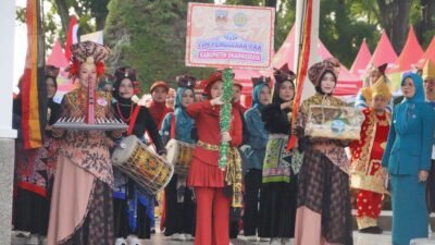 Dari Lumpur Jadi Mahakarya, Cara TP-PKK Dharmasraya Bawa Identitas Daerah ke Jambore PKK Sumbar