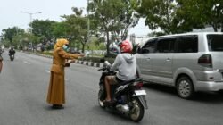 Kualitas Udara Memburuk, Pemko Padang Bagikan 11 Ribu Masker Gratis