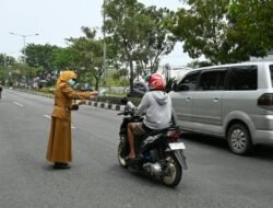 Kualitas Udara Memburuk, Pemko Padang Bagikan 11 Ribu Masker Gratis