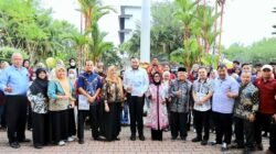 Wujudkan Padang Kota Terbersih, Pemko Lepas 312 Mahasiswa UNES-AAI Jadi Tim Verifikator Padang Rancak Award