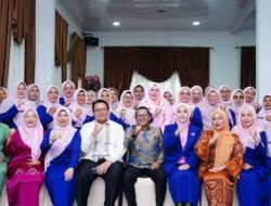 Bupati Eka Kukuhkan Pengurus GOW Tanah Datar Periode 2026-2031
