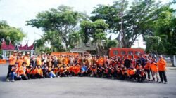 75 Relawan Tanah Datar Dilepas Bantu Penanganan Banjir Bandang di Solok