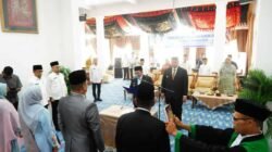 Bupati Eka Putra Lantik Empat Pejabat, Kasat Pol PP Diminta Tegakkan Perda secara Humanis